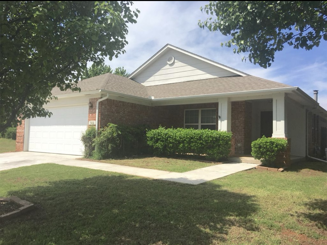 1900 East View Drive