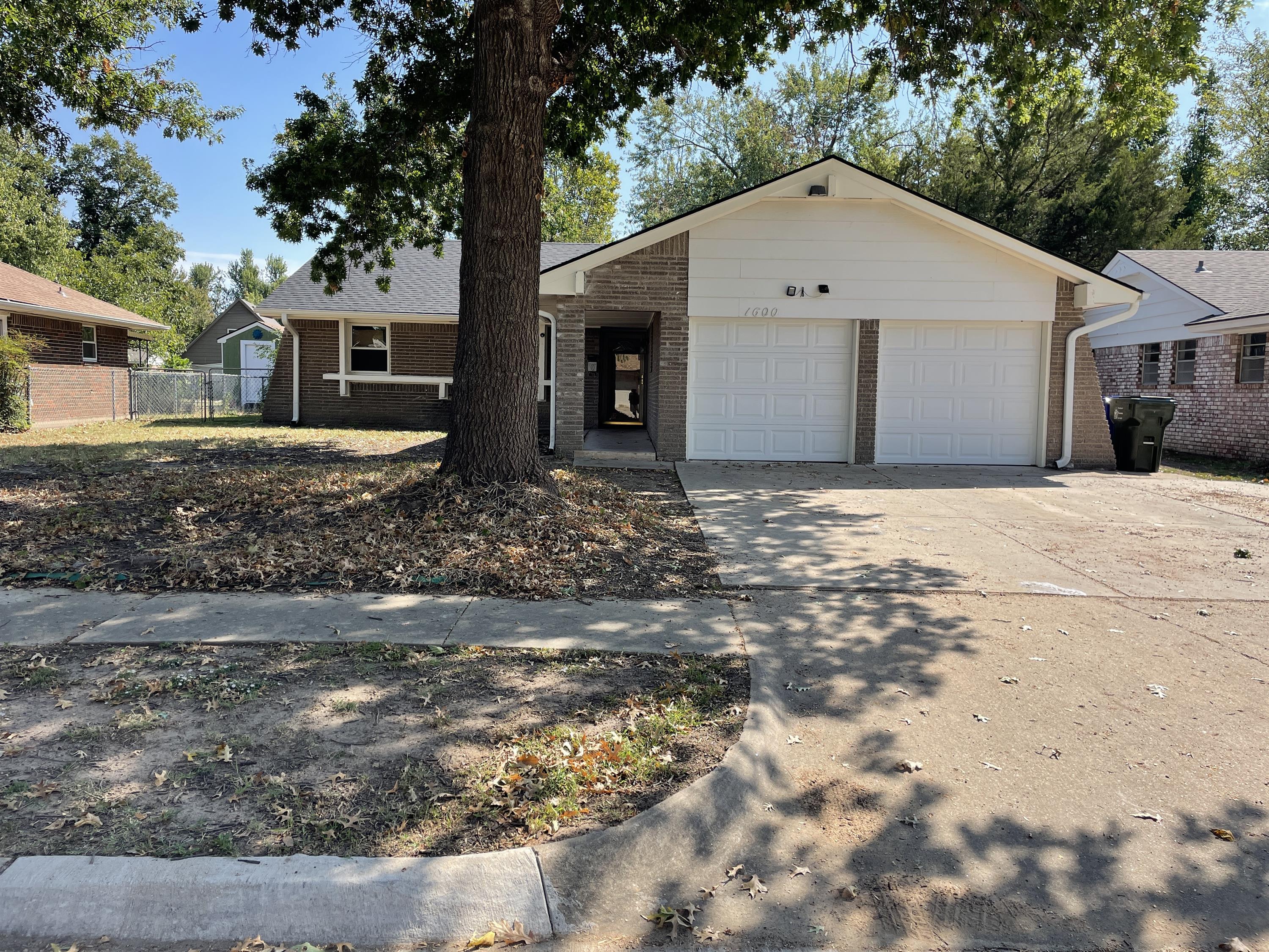1600 Cambridge Drive