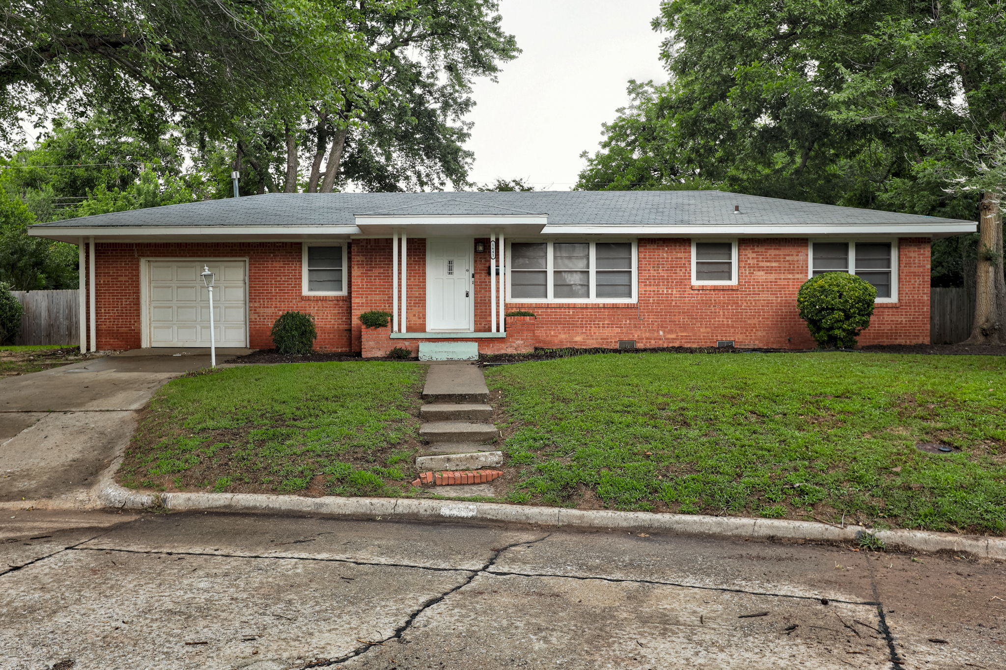 1641 Marian Drive