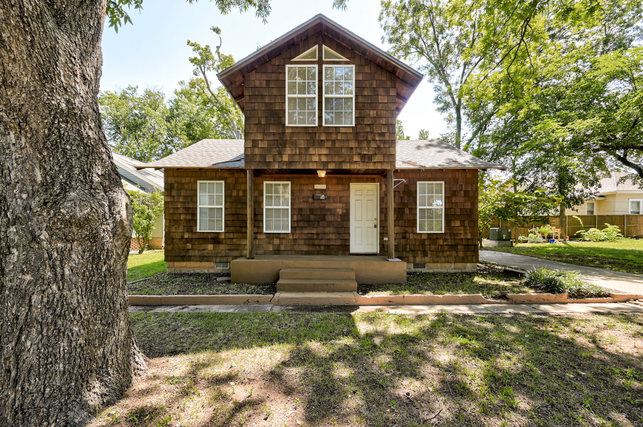 639 South Pickard Avenue