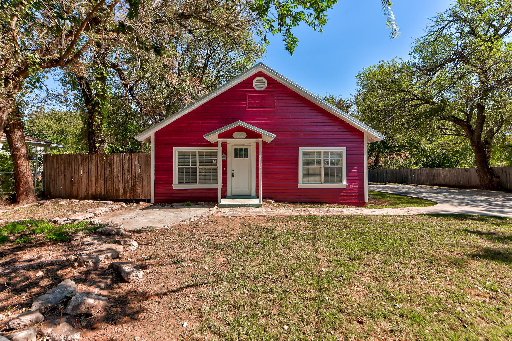 Property main image