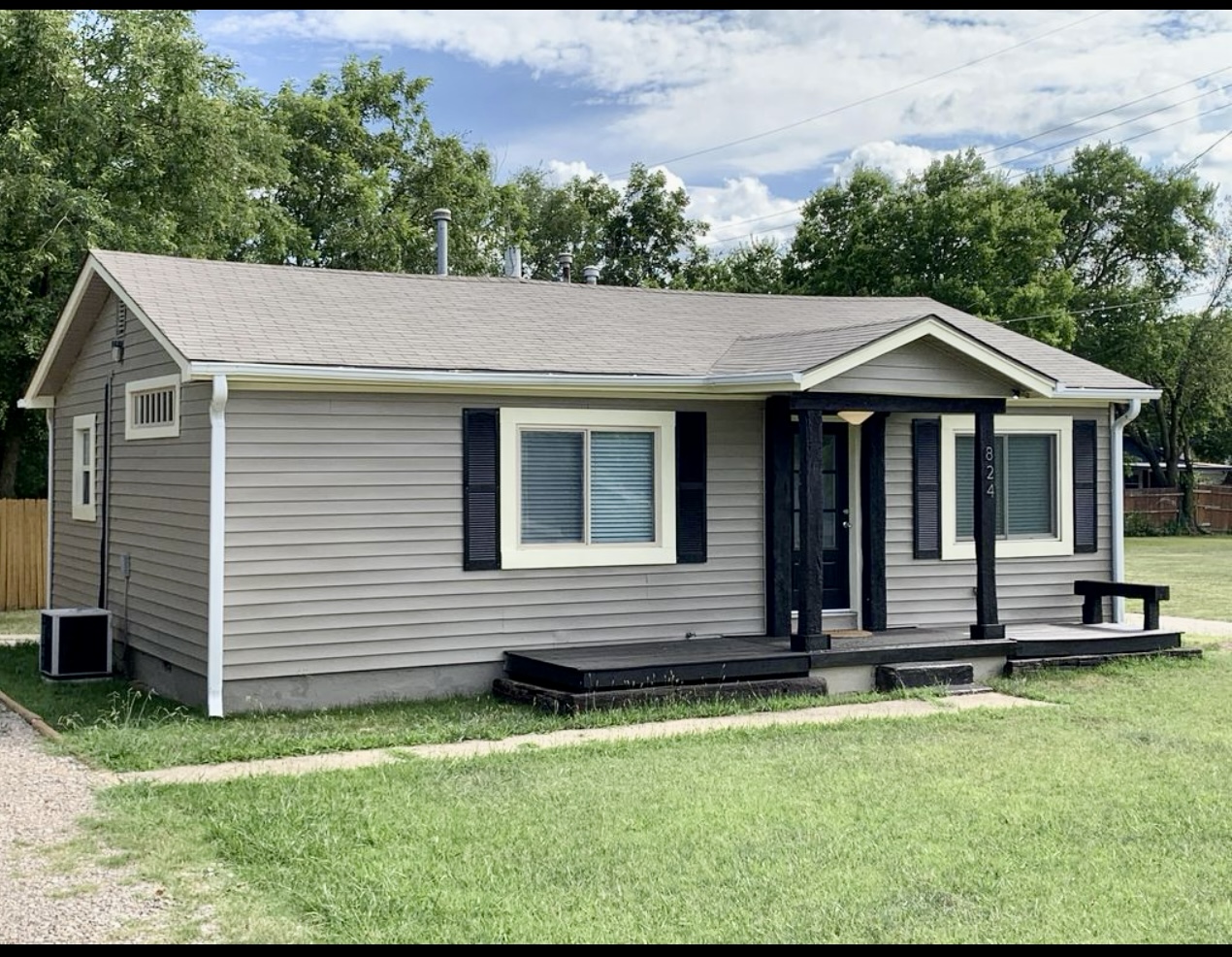 824 East Symmes Street