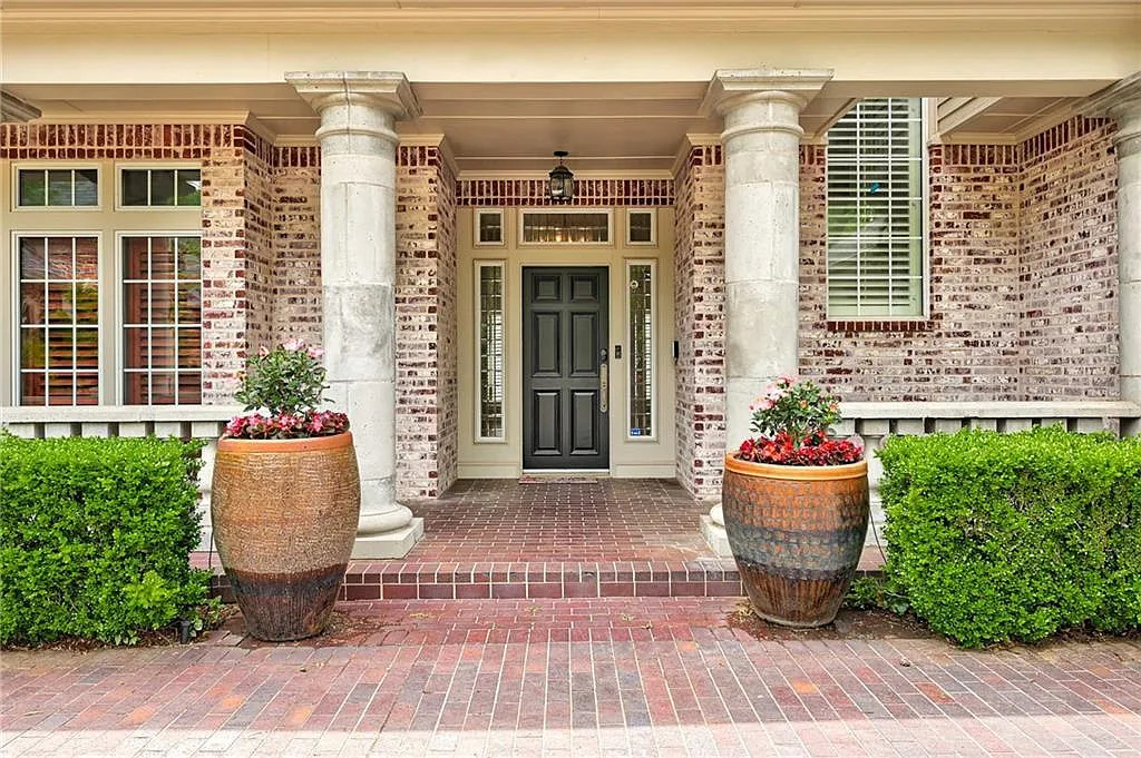 1307 Brookside Drive