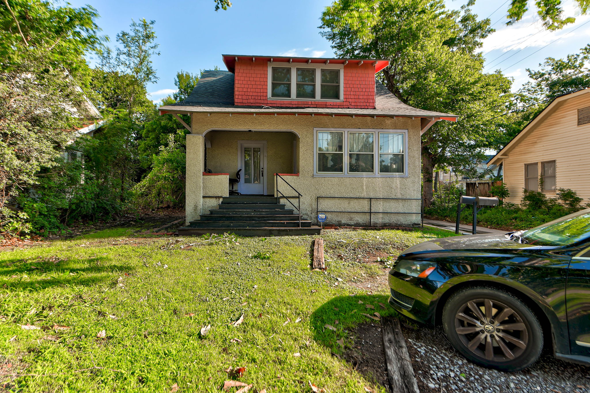 321 East Duffy Street, APT A